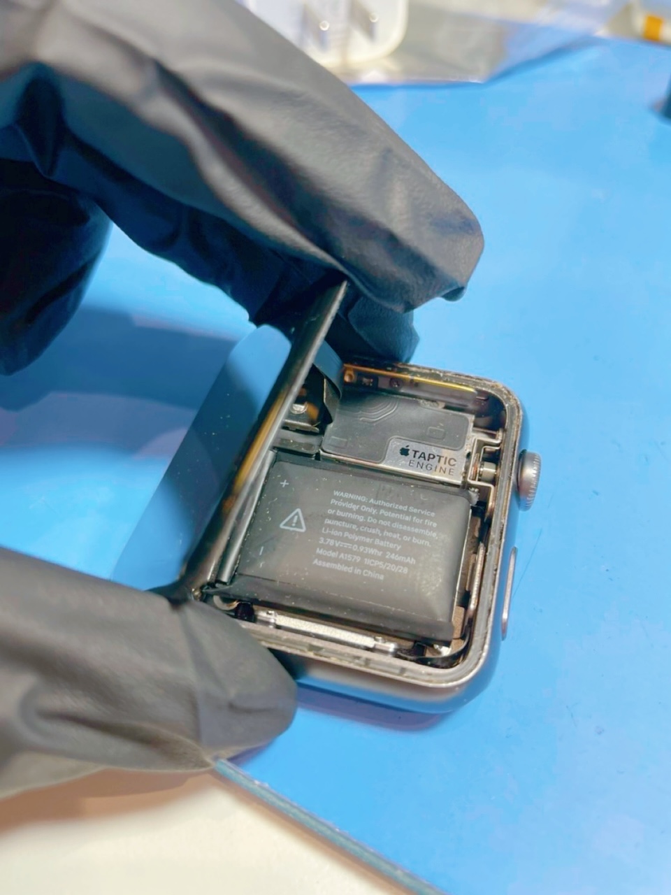 Apple Watch SE (GPS)44 mm 第一世代　バッテリー97% Apple Watch 44mm SE GPSバンド付き バッテリー残量96%