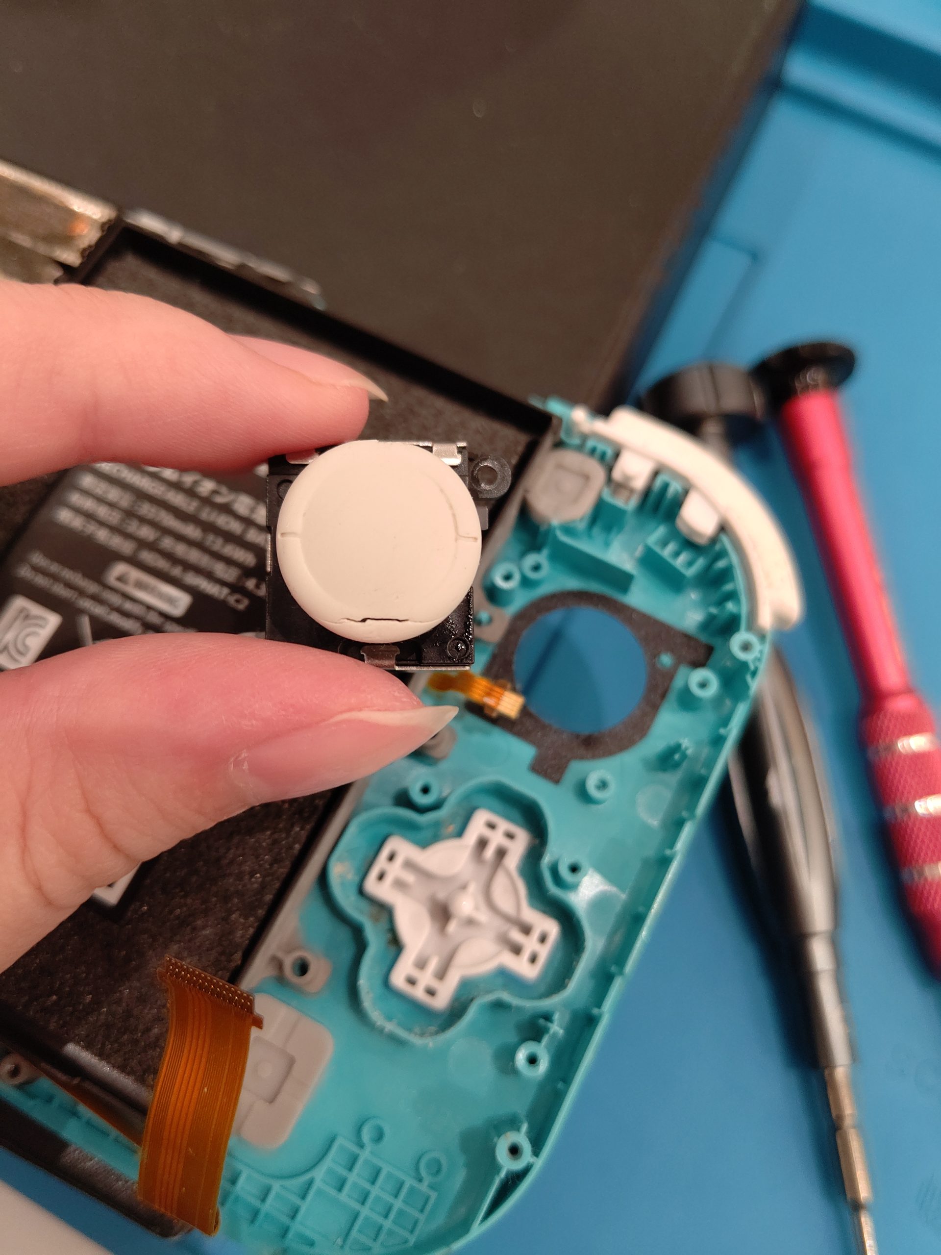 東郷店】Nintendo Swich Liteの壊れたスティック交換【愛知県みよし市