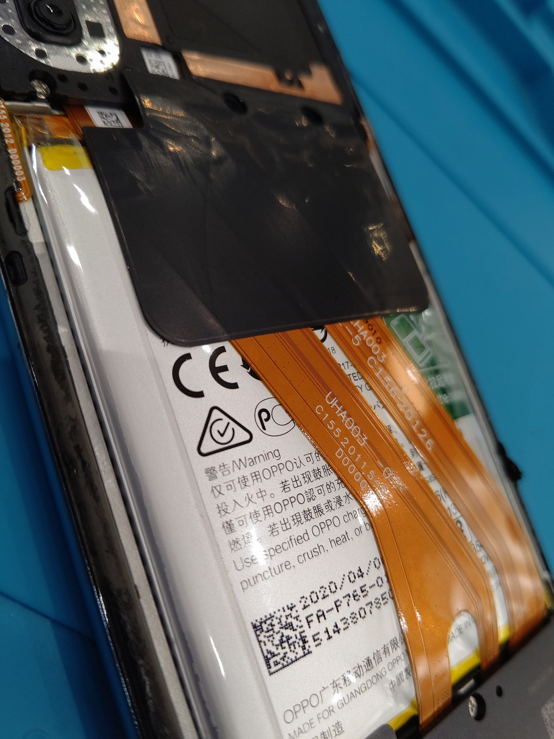 東郷店】OPPO Reno3 Aの膨張したバッテリー交換【愛知郡東郷町よりご