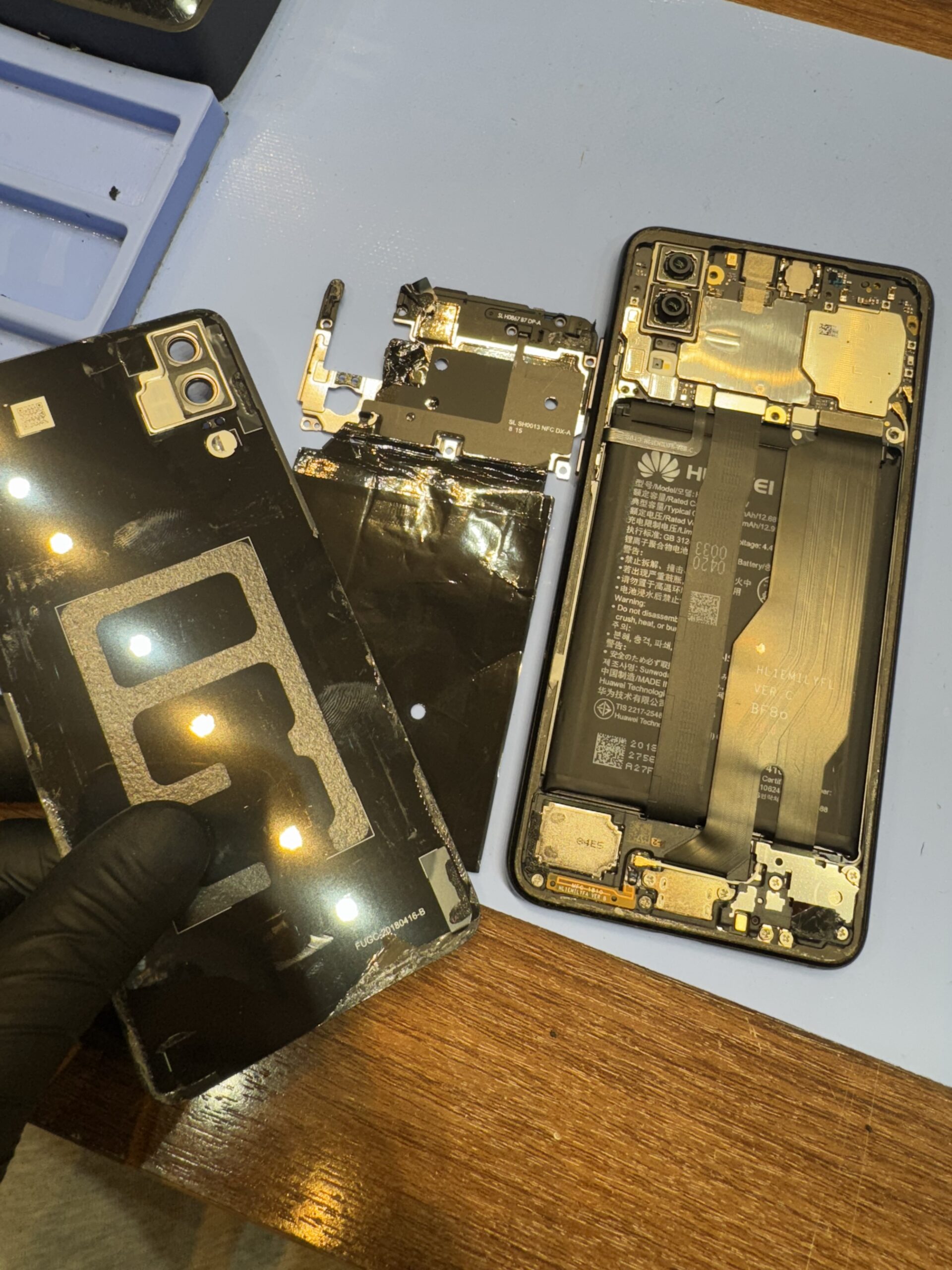 赤池店】Huawei P20のバッテリー交換【日進市梅森台からの来店